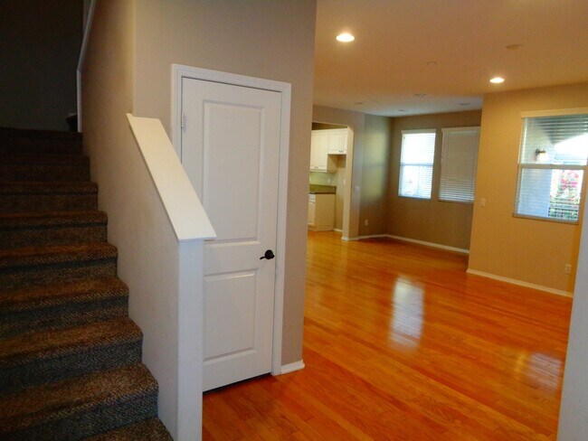 Foto del edificio - 3 Bed 3 Bath Condo for Rent at the Whittie...