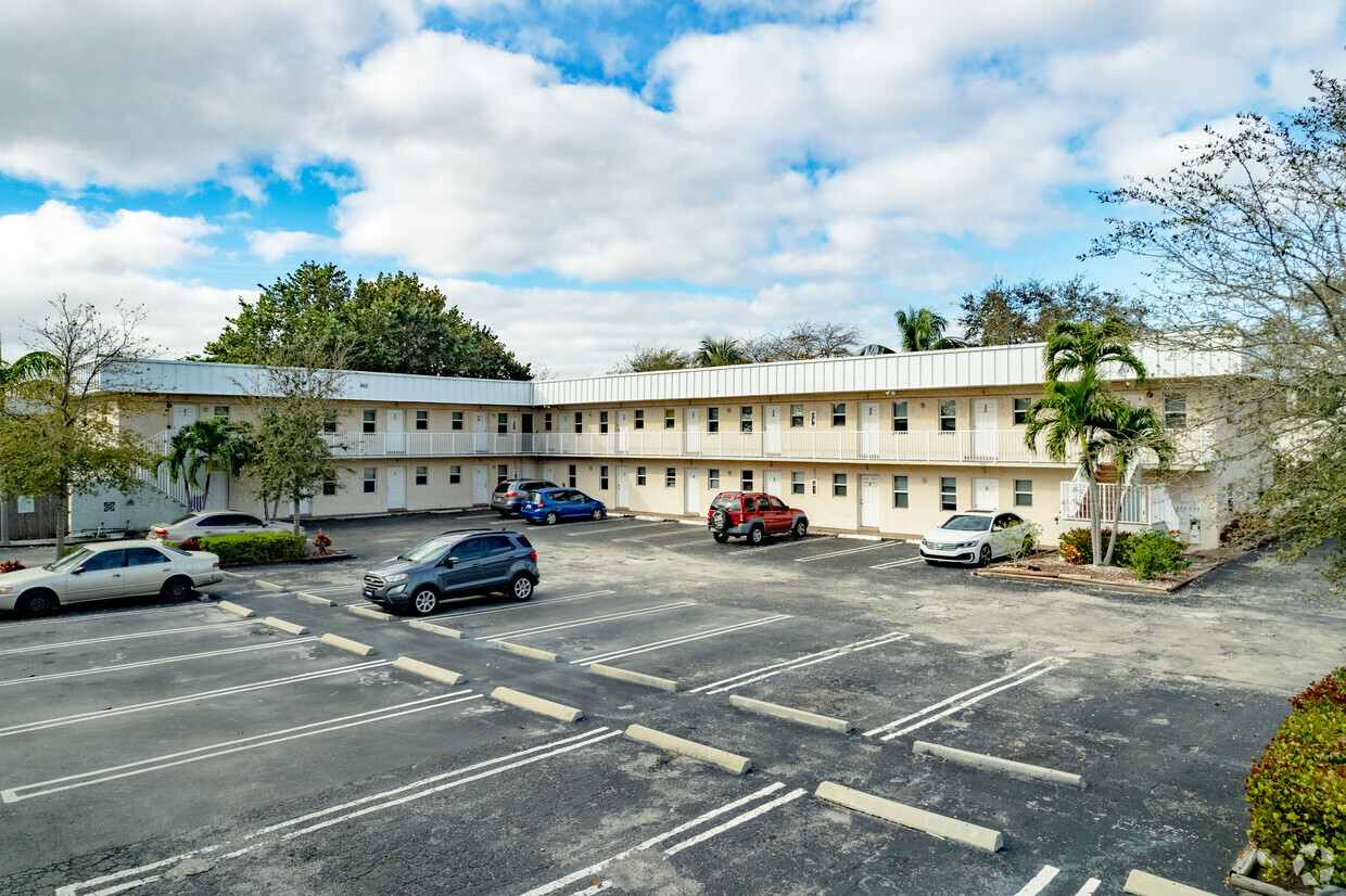 Foto principal - RAM Pompano Apartments