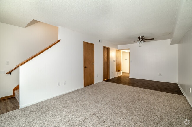 2HAB, 1,5BA - 1,850 ft² - Sala de estar - Andover Crossing Apartments