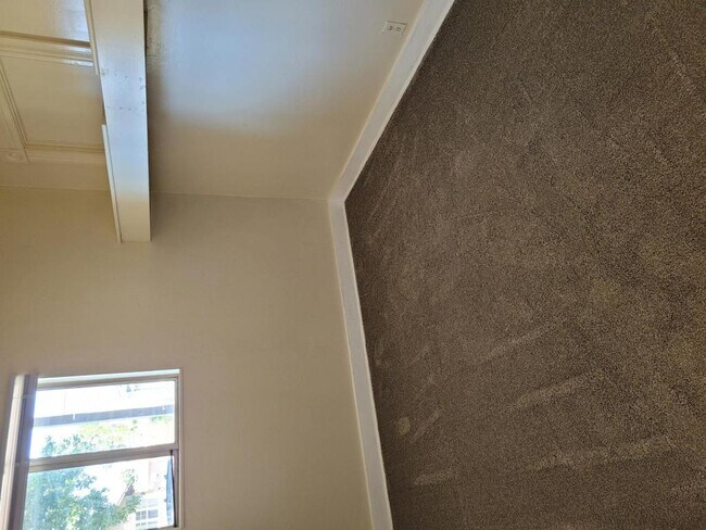 Foto del edificio - 2415 Baker St