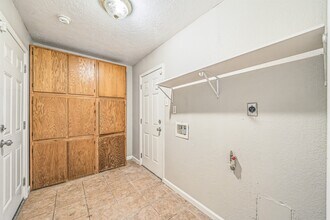 Building Photo - 1318 55th St