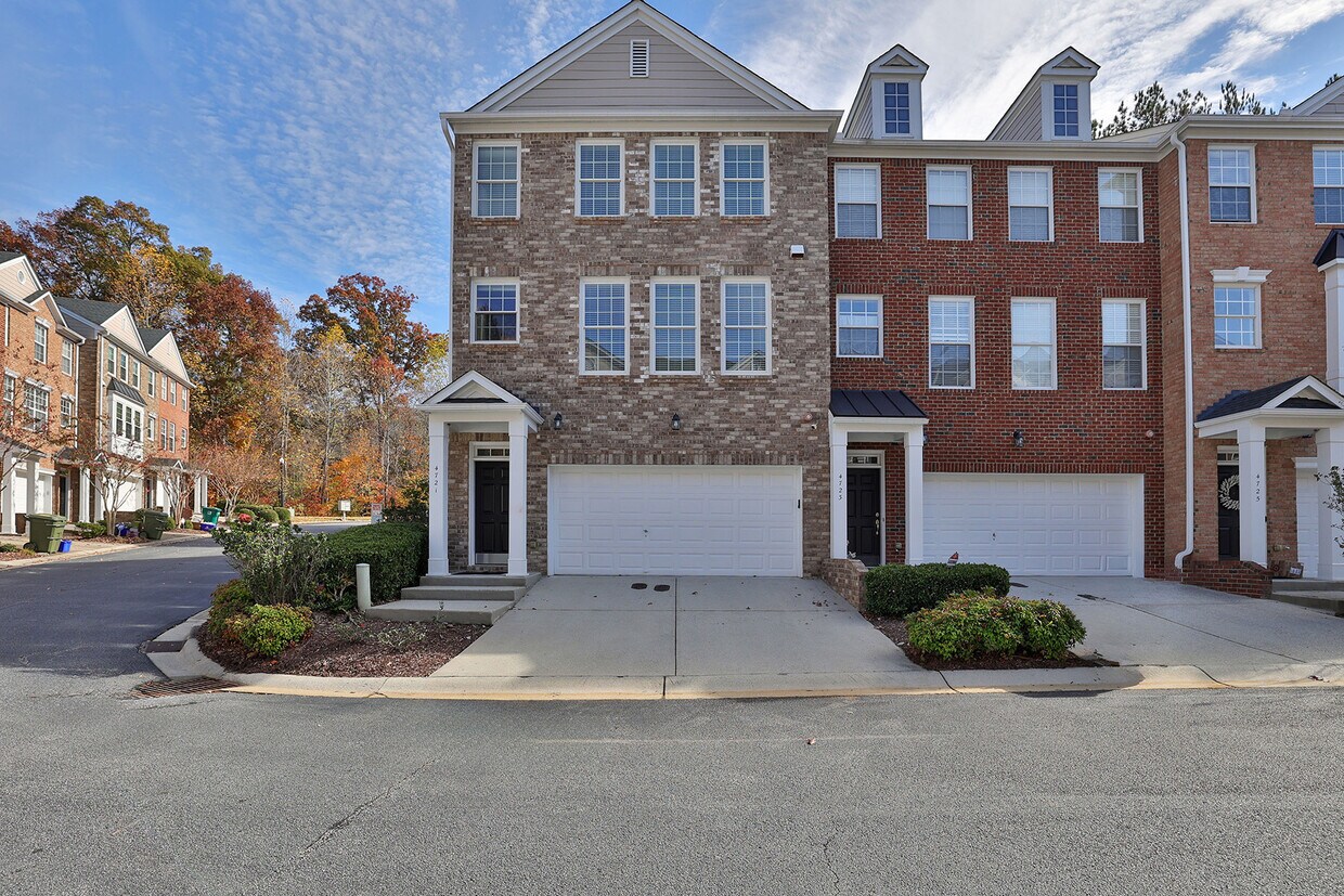 Foto principal - 4721 Creekside Villas Way