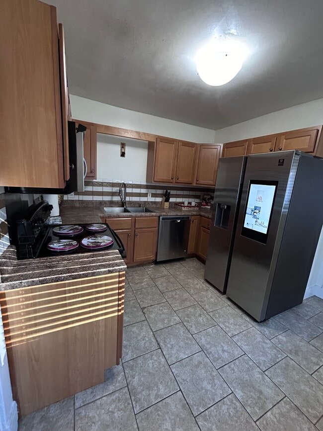 Foto del edificio - 1439 Eastmoreland Ave