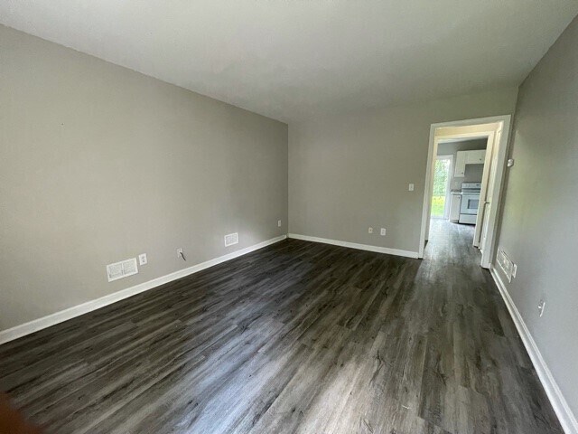 Building Photo - 4BD/1.5BA Single Family Home