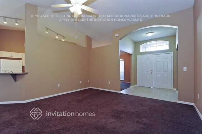 Foto del edificio - 331 Cloverdale Rd