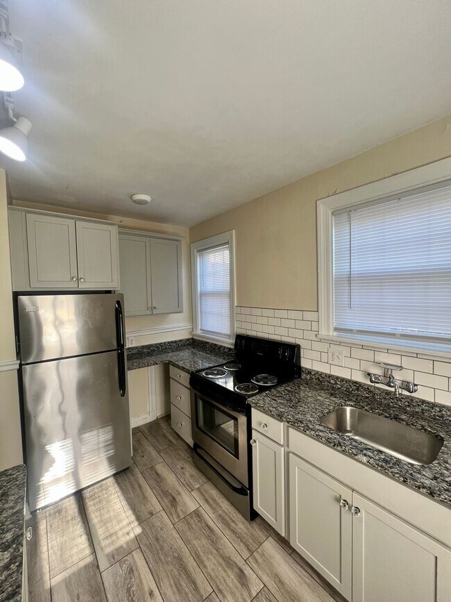 Foto del edificio - 4505 W Grace St