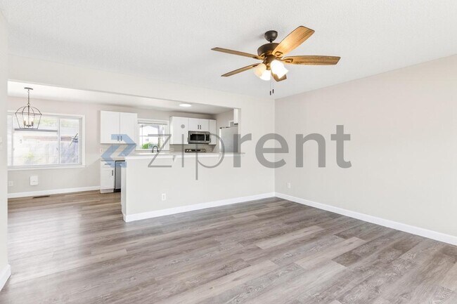 Foto del edificio - 318 Nugget Ct