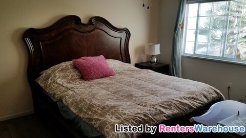 Foto del edificio - 8424 Majestic View Ave