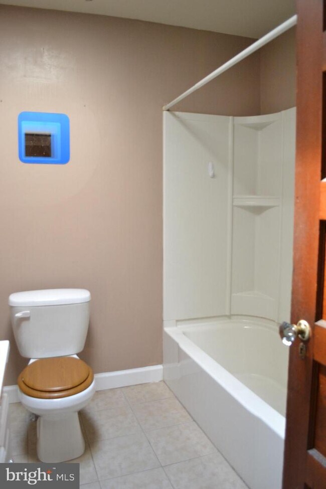 322 Bridge St, Phoenixville, PA 19460 House Rental in Phoenixville