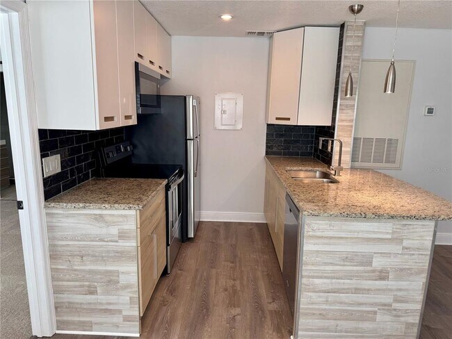 Foto del edificio - 2585 Grassy Point Dr