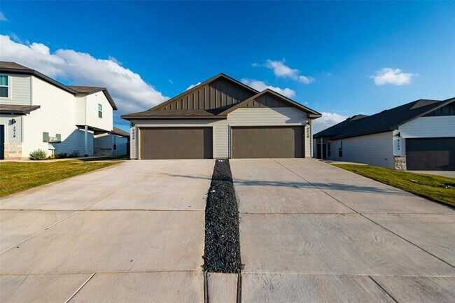 Building Photo - 403 Cross Barn Blvd