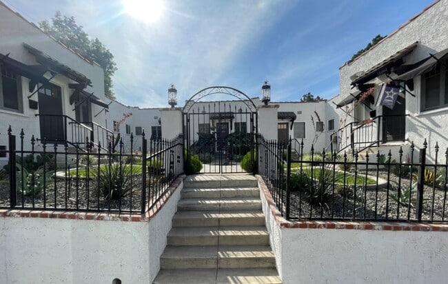 Building Photo - 13212 Beverly Blvd