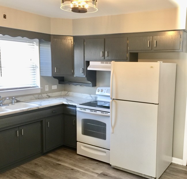 Foto del edificio - 1217 N La Grange Rd