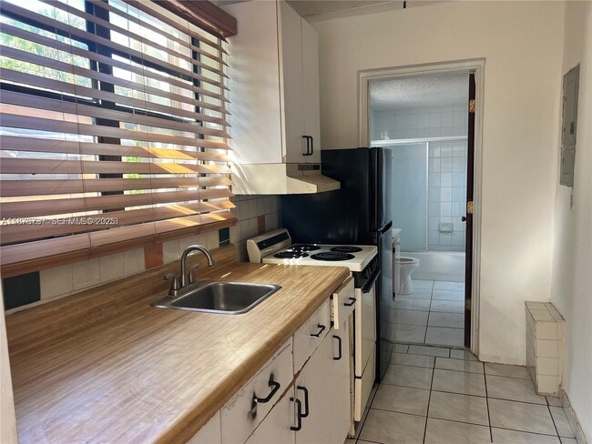 Foto del edificio - 7021 SW 30th St