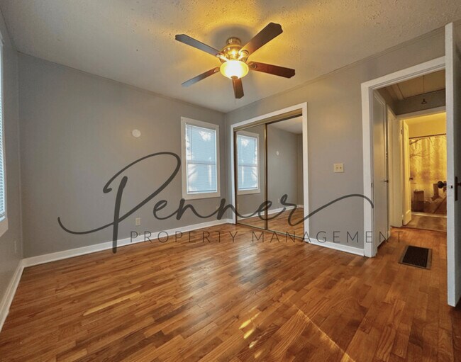Foto del edificio - 1327 W 24TH St S