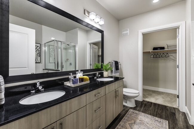 Building Photo - The Arnold