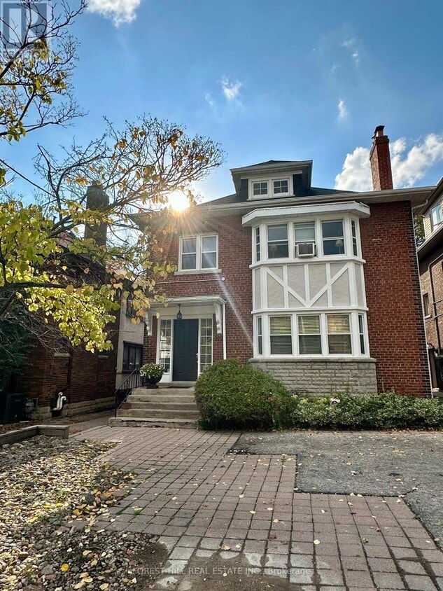 Photo principale - 922 Avenue Rd