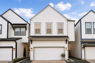 Building Photo - 8451 Berry Brush Ln