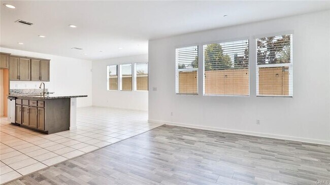 Foto del edificio - 2832 E Clementine Dr