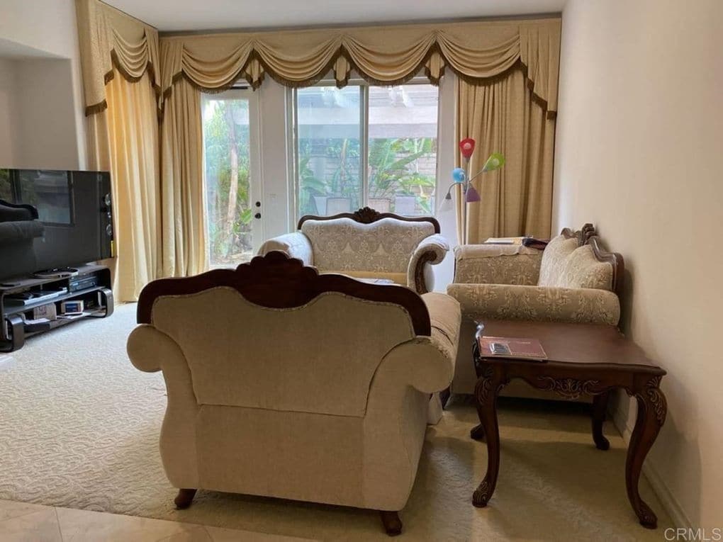 Foto del edificio - 5283 Birch Hill Pt