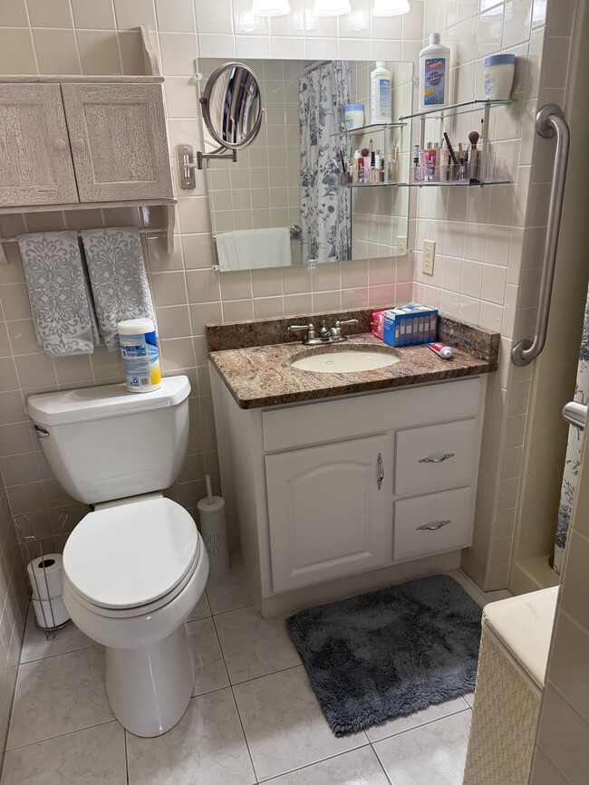 Building Photo - 45 Christopher Dr