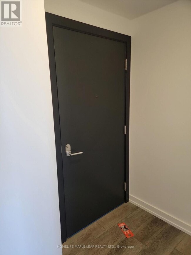 Photo du bâtiment - 15 Wellington St S