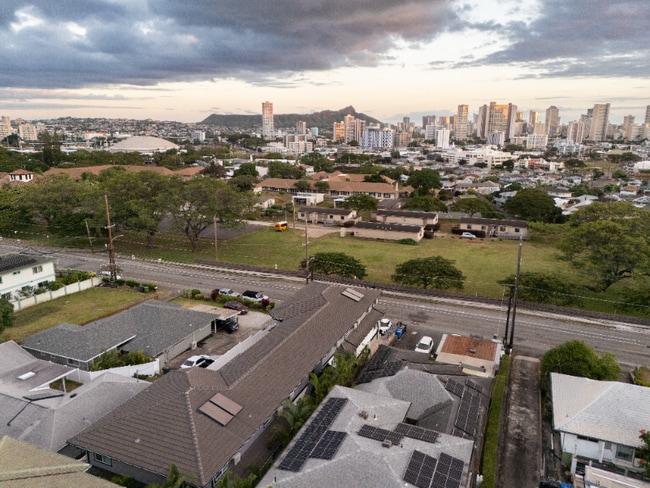 Foto del edificio - 2240A Metcalf St