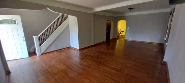 Foto del edificio - 1303 Camp St