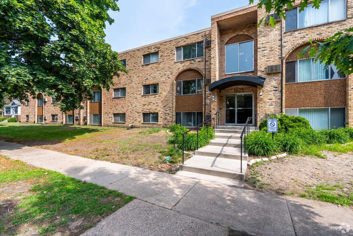 Primary Photo - Minnehaha Apartments