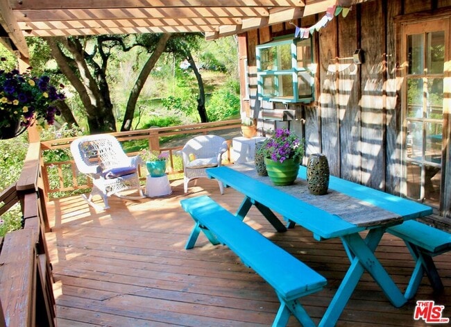 Building Photo - 20200 Paradise Ln