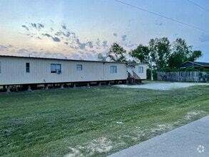 Building Photo - 40 County Rd 3557