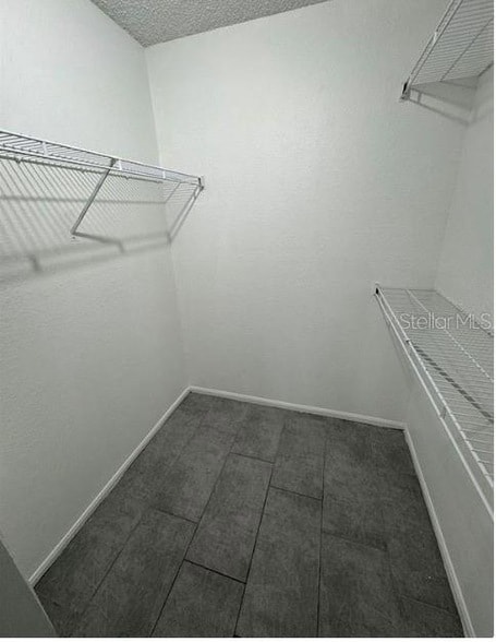 Building Photo - 5136 Park Central Dr