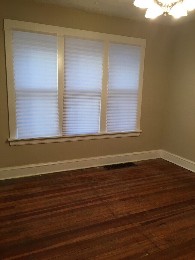 Foto del edificio - 9622 Fuller Ave