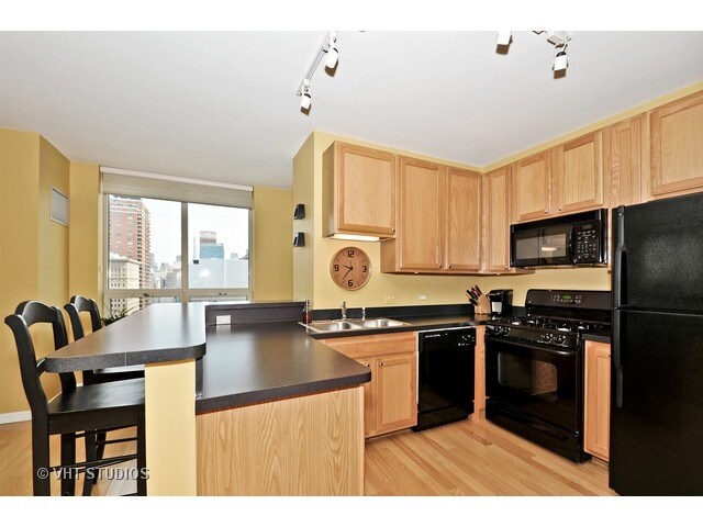 Kitchen - 1111 S Wabash Ave