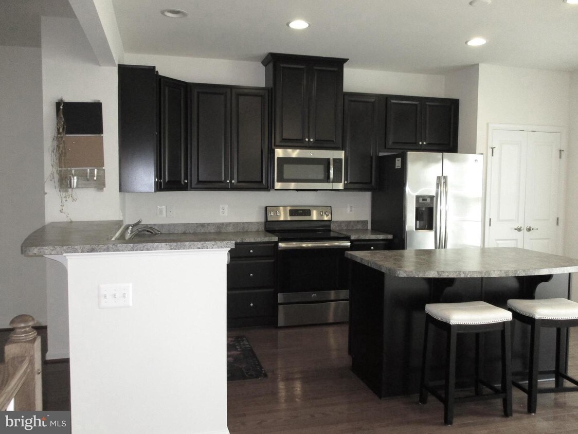 6164 Willow Pl, Bealeton, VA 22712 Townhome Rentals in Bealeton VA