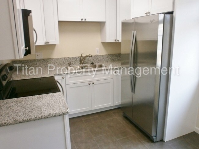 Building Photo - 1825 G St