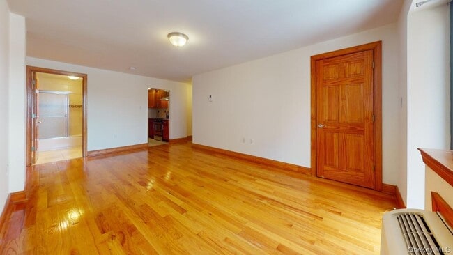 Foto del edificio - 135-23 82nd Ave