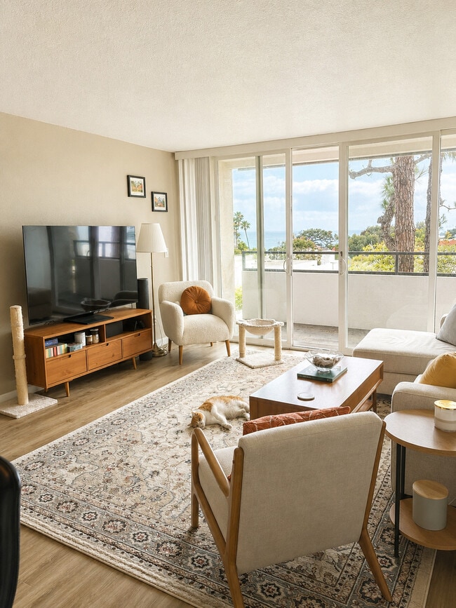 Building Photo - Los Arboles Apartments