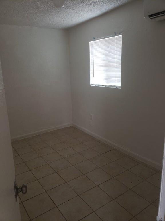 Building Photo - 1 bedroom in Eloy AZ 85131