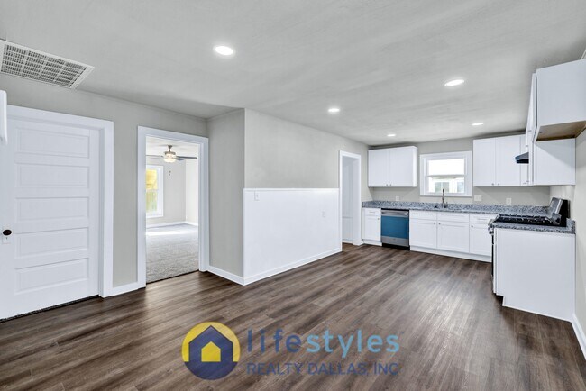 Foto del edificio - 907 NW Main St