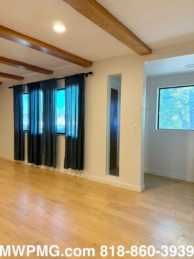 Foto del edificio - 4Bed 3Bath Woodland Hills home is an absol...