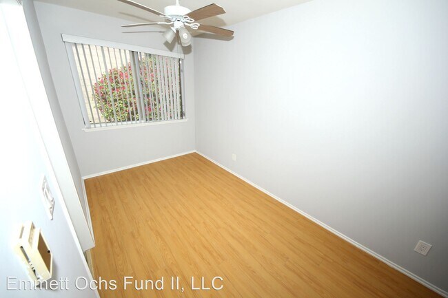 Building Photo - 8221 De Longpre Ave
