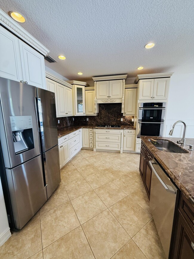 Building Photo - 10635 Hilltop Meadow Point