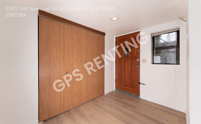 Building Photo - 5302 9th Ave NE