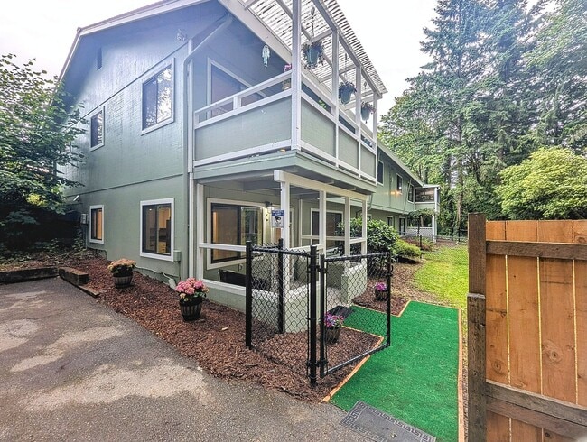 Building Photo - 1bd/1ba Brier Condo