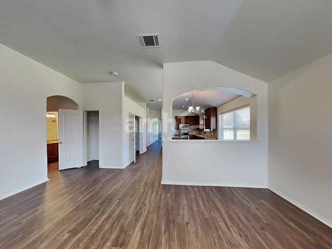 Building Photo - 2024 Jessica Way