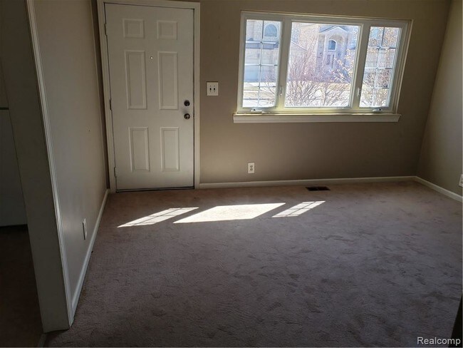 Foto del edificio - 5665 N Evangeline St