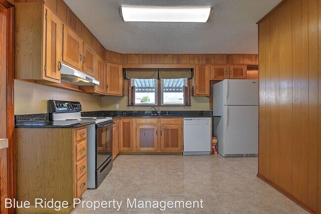 Building Photo - 2 br, 1 bath House - 2309 Sherwood Road