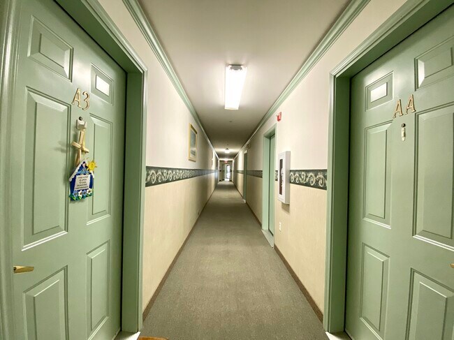 Foto del edificio - 1020 W Elizabeth Ave
