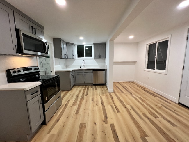 Building Photo - 3096 Goldner St